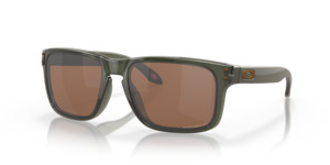 Mens Snow Layering: Oakley Holbrook Sunglasses