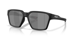 Mens Snow Layering: Oakley Briza Sunglasses
