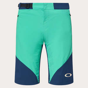 Womens Shorts: Oakley Womens Seeker Airline Shorts