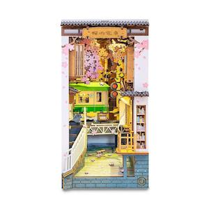 Homeandliving: Rolife Sakura Densya DIY Book Nook Shelf Insert Kit - TGB01