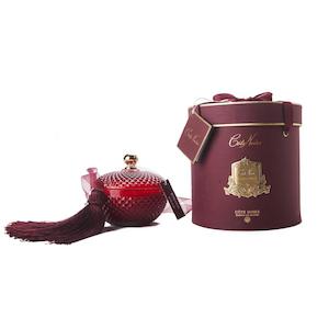 Homeandliving: Cote Noire Round Art Deco Candle - Red - Rose Oud - GML30007