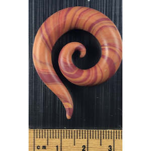 Ear Stretcher: Nr F809 Spiral ear gauge 8mm