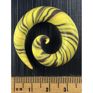 Ear Stretcher: Nr G906 Spiral ear gauge 9mm