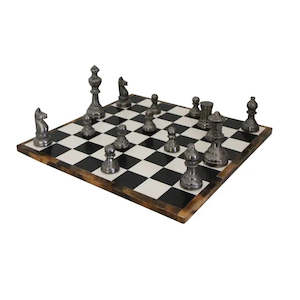 Ornamental: Chess Set 32 Piece