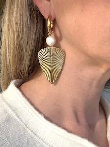 Tropical Pearl Palm Earrings