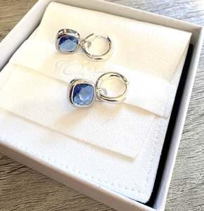 The Odi Edit: Sapphire Blue- Silver -Cushion Huggies