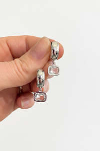 The Odi Edit: Clear Rectangle Jewels on Wide Silver Huggies
