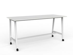 Cubit Leaner with Castors