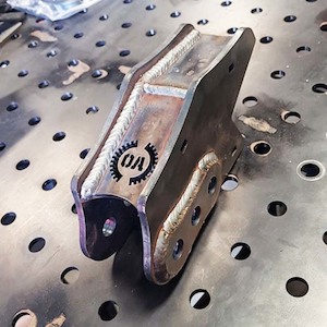 Panhard Mounts: External Panhard Mount