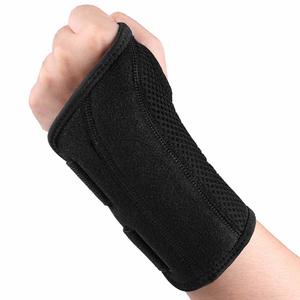 Sports Outdoors Fitness Supports Accessories: Carpal Tunnel Wrist Brace with Metal Stabilizer