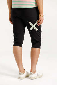 Home-lee Apartment 3/4 Pants - Black With Candy Apple X