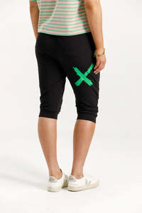 Home-lee Apartment 3/4 Pants - Black With Kelly Green X