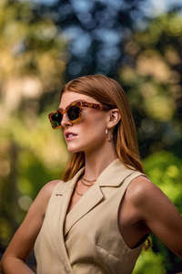 Prive Revaux: Privé Revaux Sunglasses - Vice City Honey Tort