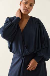 Isle Of Mine: Isle of Mine Oline Cropped Top - Navy