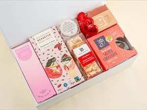 New Baby Gift Boxes: Pink Sweetness Gift Box