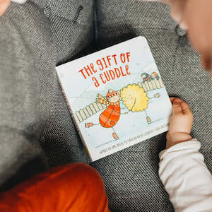 Books: The Kiss Co - The Gift Of A Cuddle - Board Book