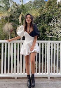 Mossman: A Women's Worth Mini