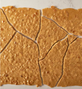 Brittle The Old Lolly: Old Fashioned Macadamia Brittle (150g)