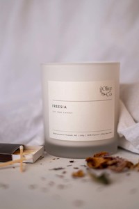 Candle: Freesia