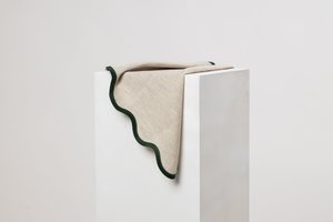 Wavy Linen Napkin - Natural/Olive ( Set of Four ) - Olive