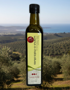 Leccino: Wainui-o-mata Olives Premium Classic Blend - 2025 - free pourer!