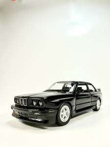 Car Body Style Sedan: MAKEDA 1/36 BMW M3 1987 Modern Car Model
