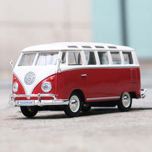 Car Body Style Van Bus: Maisto 1/25 Volkswagen Van T1 1962 Classic Car Model