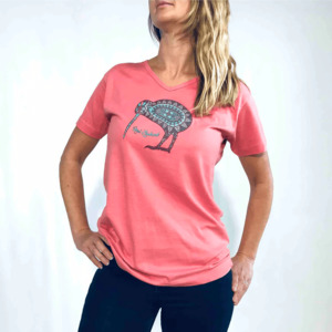Women: Kiwi Planet Women’s Tee – Kiwi Batik Peach