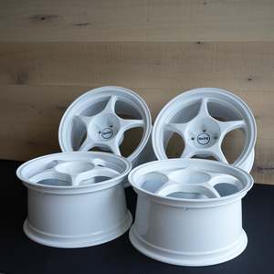 Enkei RP01 17x9j +22 set