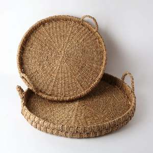 The Coastal Circle Seagrass Tray Set | Set of 2