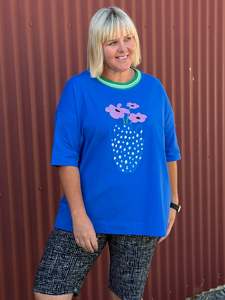 Frontpage: Jellicoe Box Tee -Blue Flower Pot