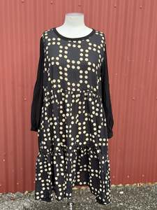 Preloved: Jellicoe Black and Cream Dress - Size 2XL