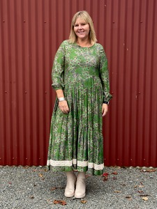 Frontpage: Angled Dress - Daisy Chain