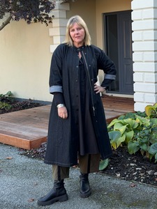Frontpage: Workshop Coat -Noir Denim