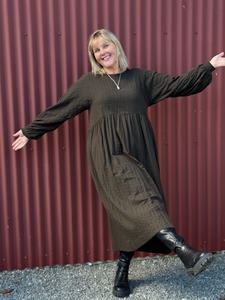 Frontpage: Brie Dress - Sage Line