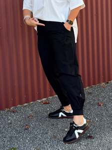 Jellicoe: Nalla Pants -Black