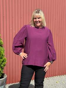 Deanne Hobbs Fashion Collection Nz Designed: Stella Top -Plum Fizz