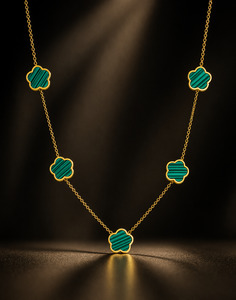 Onyx Clover Necklace – Emerald Stripe