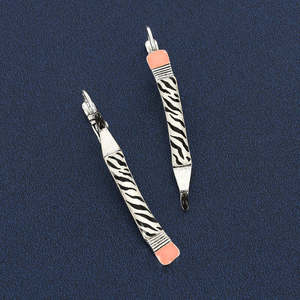 Taratata Gomme (Eraser) Leverback Earrings W25-03725-102