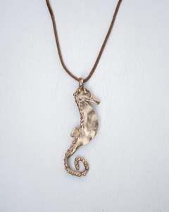 Jewellery: Pesci Che Volano Cavalluccio Marino Large Pendant On Leather (Seahorse) - Bronze
