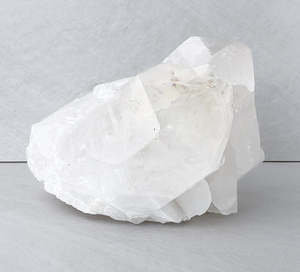 Quartz: Clear Quartz Large Clusters | Focus