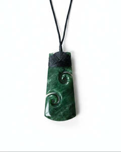 Pounamu: Pounamu Toki Koru Pendant