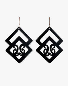Synergy Earrings Black