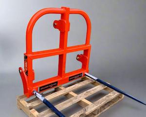 Bale Forks: BALE FORKS - Three Point Linkage