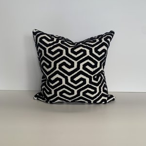 Comdeca Cushion O'Reily Design - Elegant Home Accents - OREILY DESIGN