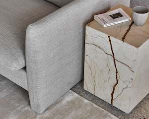 Tables Sidetables Plinths: Vitrine Marble Block Side Table | Brown Vein