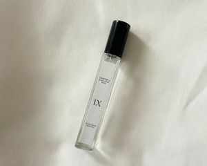 From Nina Parfum | Blanc Cedarwood | 10ml