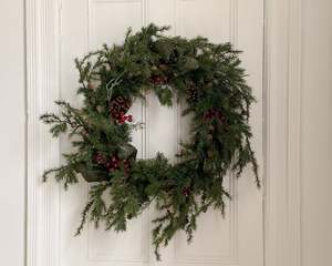 Festivity: Luxe Juniper Berry Pine Wreath | Large