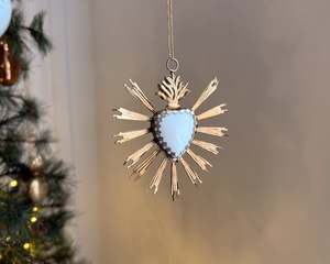 Festivity: Hanging Burst Heart With Stone