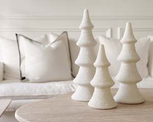 Festivity: Woven Light Up Tree